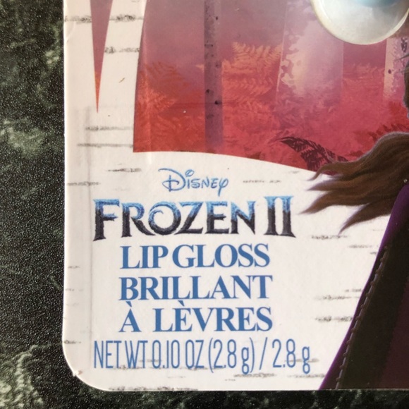 Set of 3 Disney Frozen 2: 0.10 oz Snowberry Flavored Lip Gloss - Picture 3 of 11